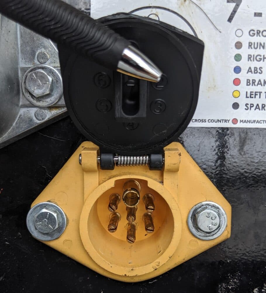 RL-07CC-04 | PLUG ÉLECTRIQUE ABS - Image 2