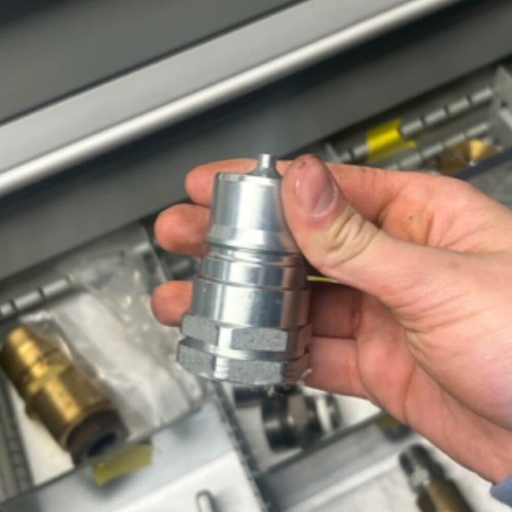 CUPPLER QUICK PLUG 1